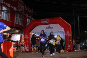 BIB: 3512, 4004
                            <button type="button" onclick="openModal(26263051)" class="btn btn-primary btn-sm float-right btn-popup" data-toggle="modal" data-target=".modal-high-quality">
                        <i class="fas fa-shopping-cart"></i> Add to Cart
                    </button>
                                            <button type="button" onclick="isThisMe(26263051, true)" class="btn btn-success btn-sm float-right btn-popup btn-isme hidden" data-toggle="tooltip" data-placement="bottom" title="นี่คือรูปของคุณใช่ไหม คลิกที่นี่เพื่อเอาเข้าอัลบั้ม">
                        <i class="fas fa-plus"></i> Add to album
                    </button>
                    <button type="button" onclick="isThisMe(26263051, false)" class="btn btn-warning btn-sm float-right btn-popup btn-isnotme hidden">
                        <i class="fas fa-ban"></i> Remove from album
                    </button>